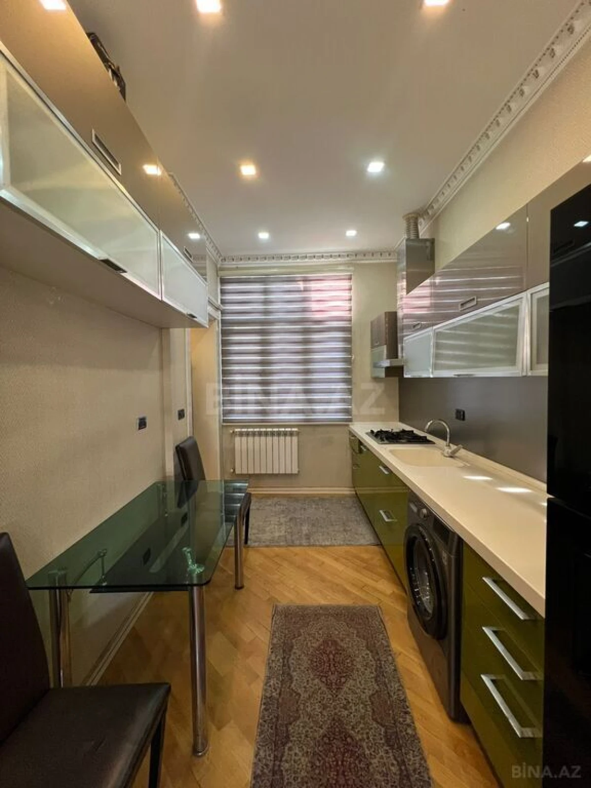 Satılır 5 otaqlı mənzil 187 m²
