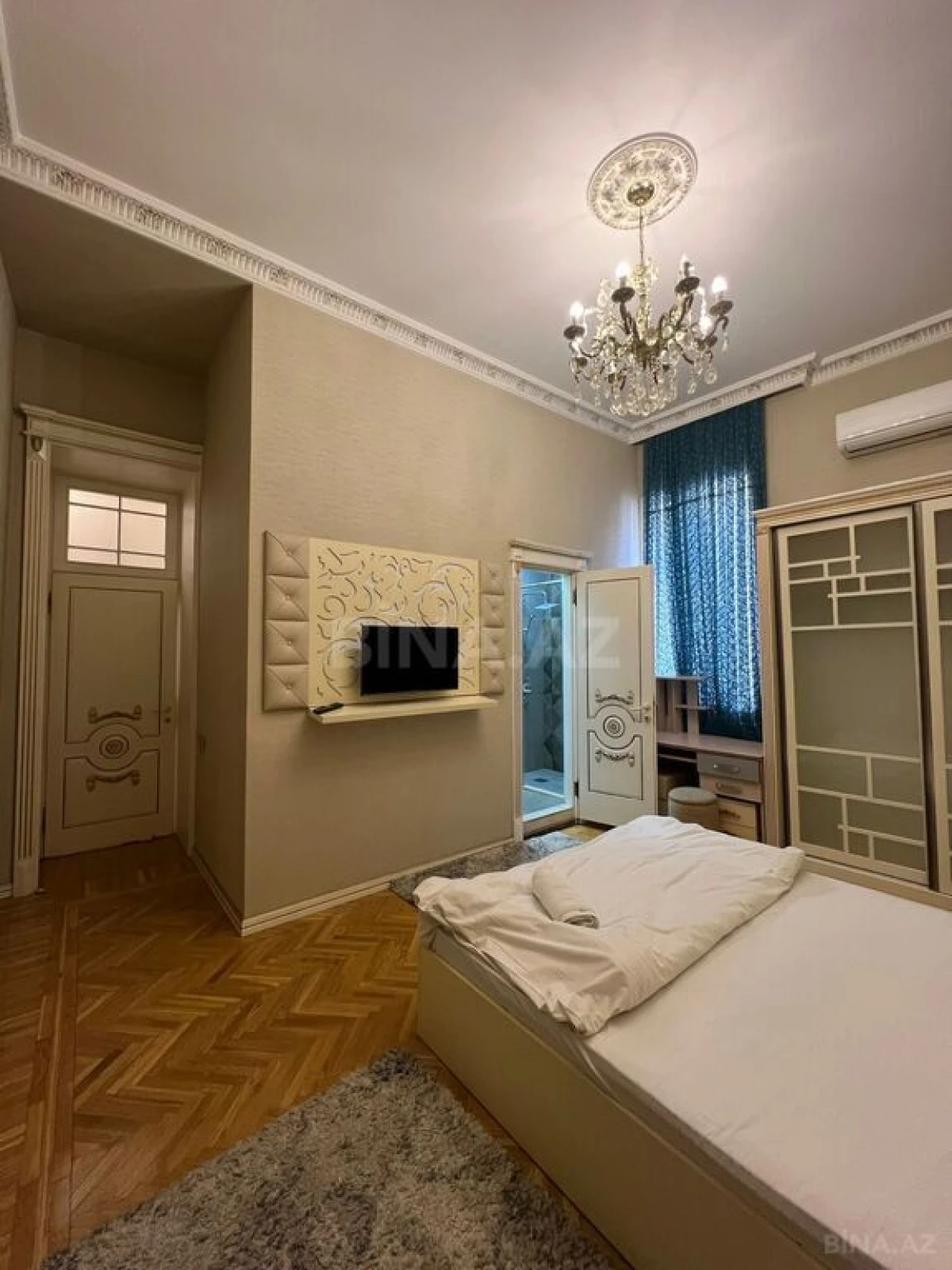 Satılır 5 otaqlı mənzil 187 m²