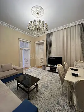 Satılır 5 otaqlı mənzil 187 m²