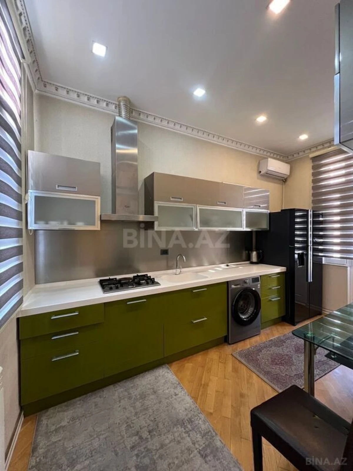 Satılır 5 otaqlı mənzil 187 m²