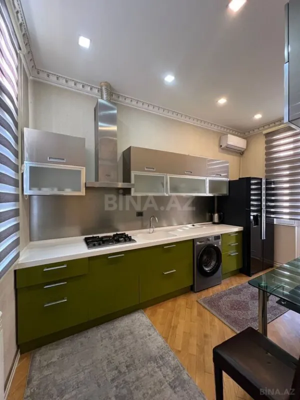 Satılır 5 otaqlı mənzil 187 m²