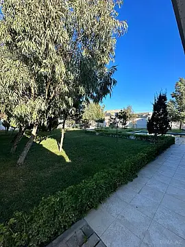 Satılır 6 otaqlı həyət evi 400 m²