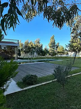 Satılır 6 otaqlı həyət evi 400 m²