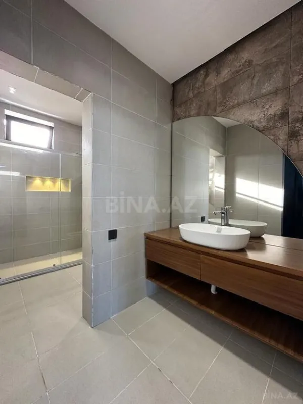 Satılır 6 otaqlı həyət evi 400 m²