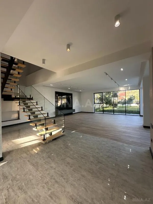 Satılır 6 otaqlı həyət evi 400 m²