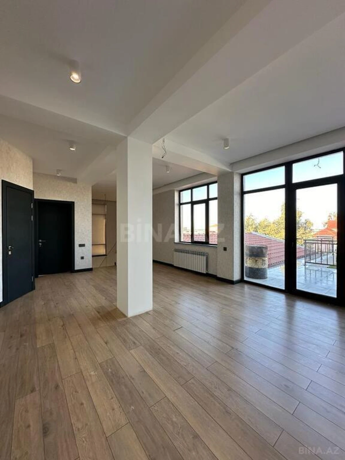 Satılır 6 otaqlı həyət evi 400 m²