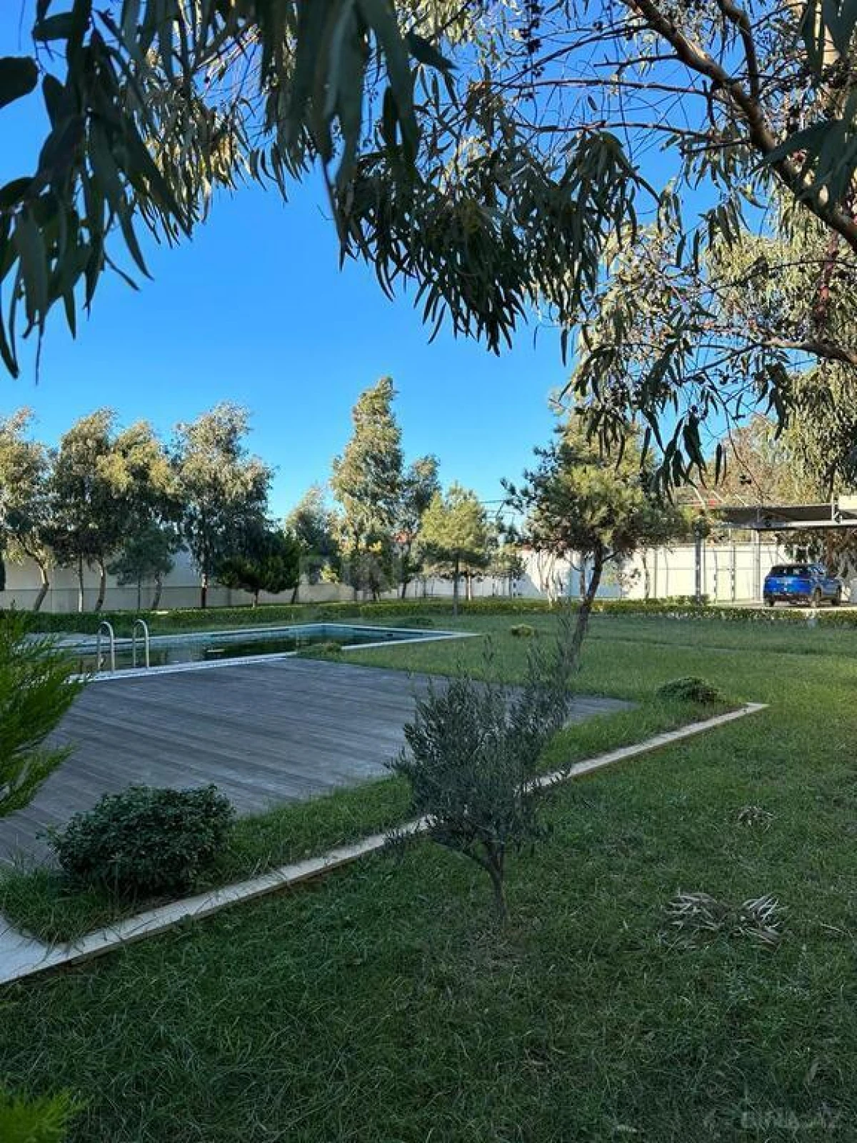 Satılır 6 otaqlı həyət evi 400 m²