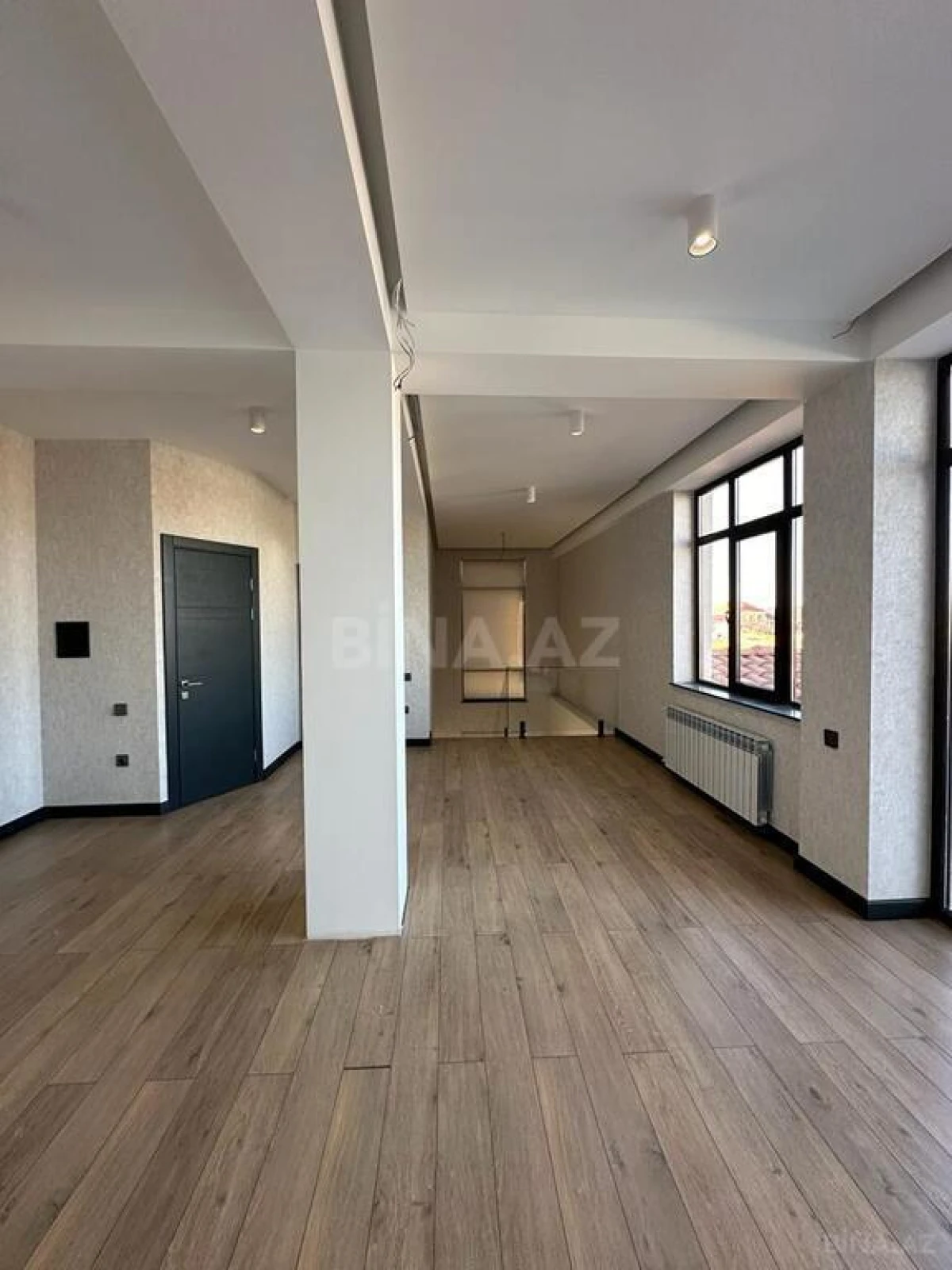 Satılır 6 otaqlı həyət evi 400 m²