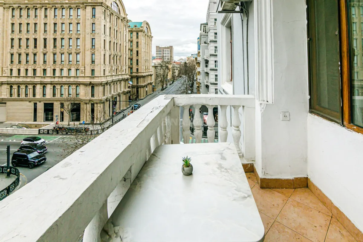 Kirayə verilir 2 otaqlı mənzil 78 m²
