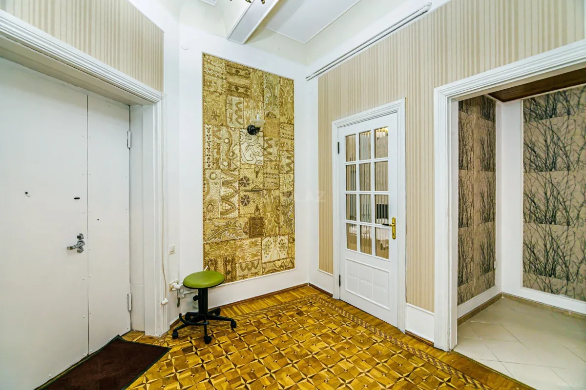 Kirayə verilir 2 otaqlı mənzil 78 m²