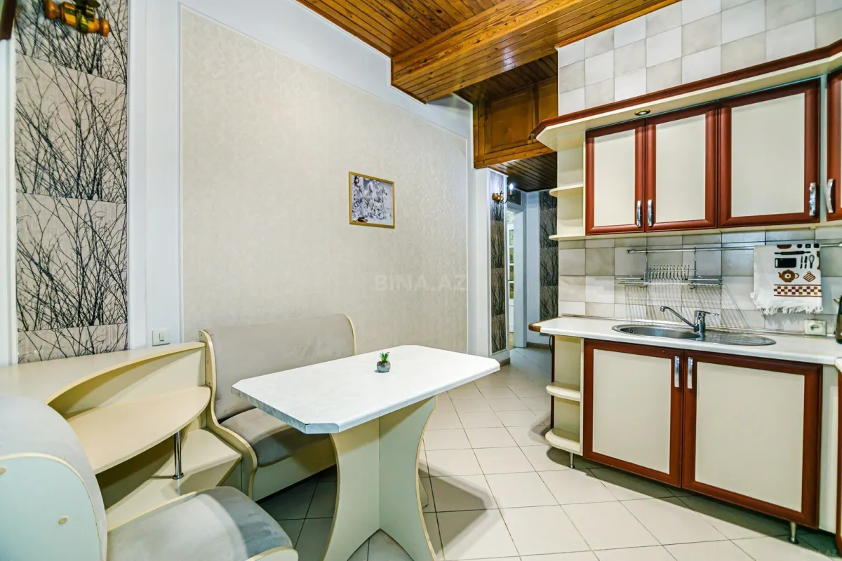 Kirayə verilir 2 otaqlı mənzil 78 m²