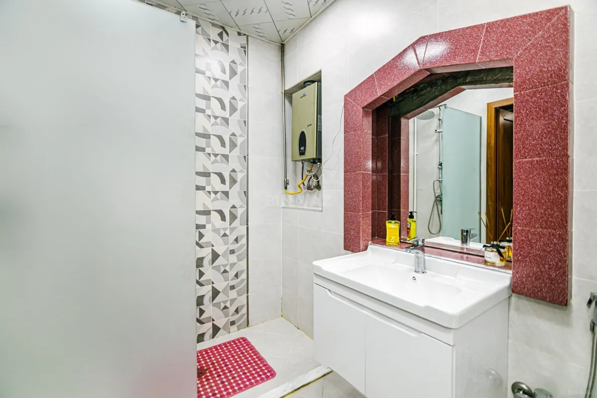 Kirayə verilir 2 otaqlı mənzil 78 m²