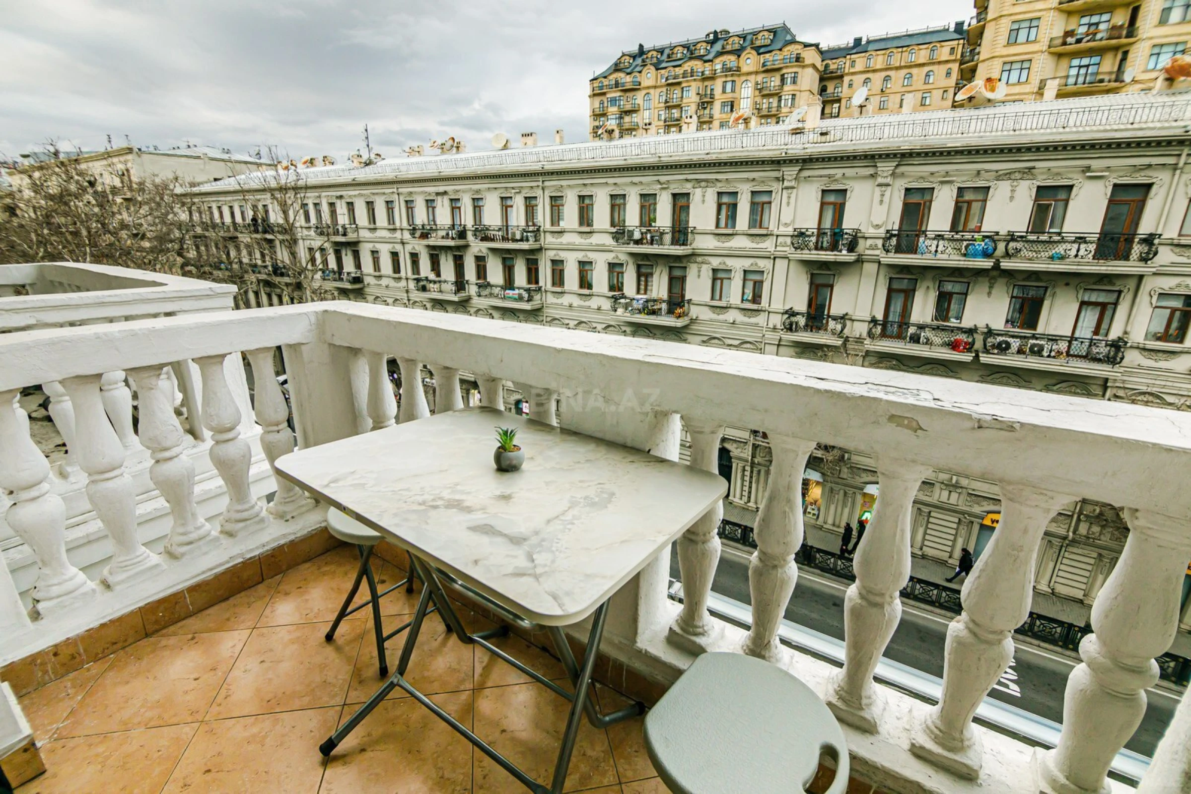 Kirayə verilir 2 otaqlı mənzil 78 m²