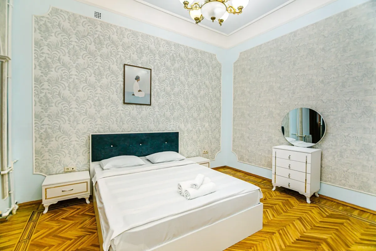 Kirayə verilir 2 otaqlı mənzil 78 m²
