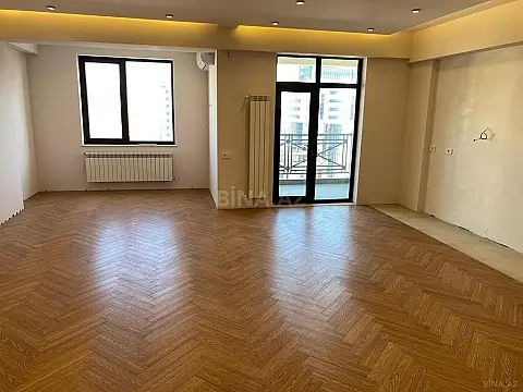Satılır 5 otaqlı mənzil 217 m²