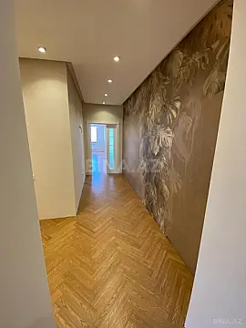 Satılır 5 otaqlı mənzil 217 m²