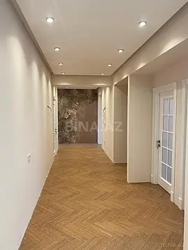 Satılır 5 otaqlı mənzil 217 m²