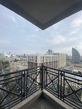 Satılır 3 otaqlı mənzil 153 m²