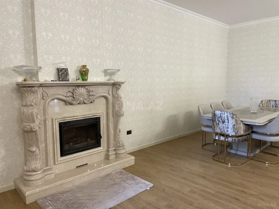 Satılır 5 otaqlı həyət evi 600 m²