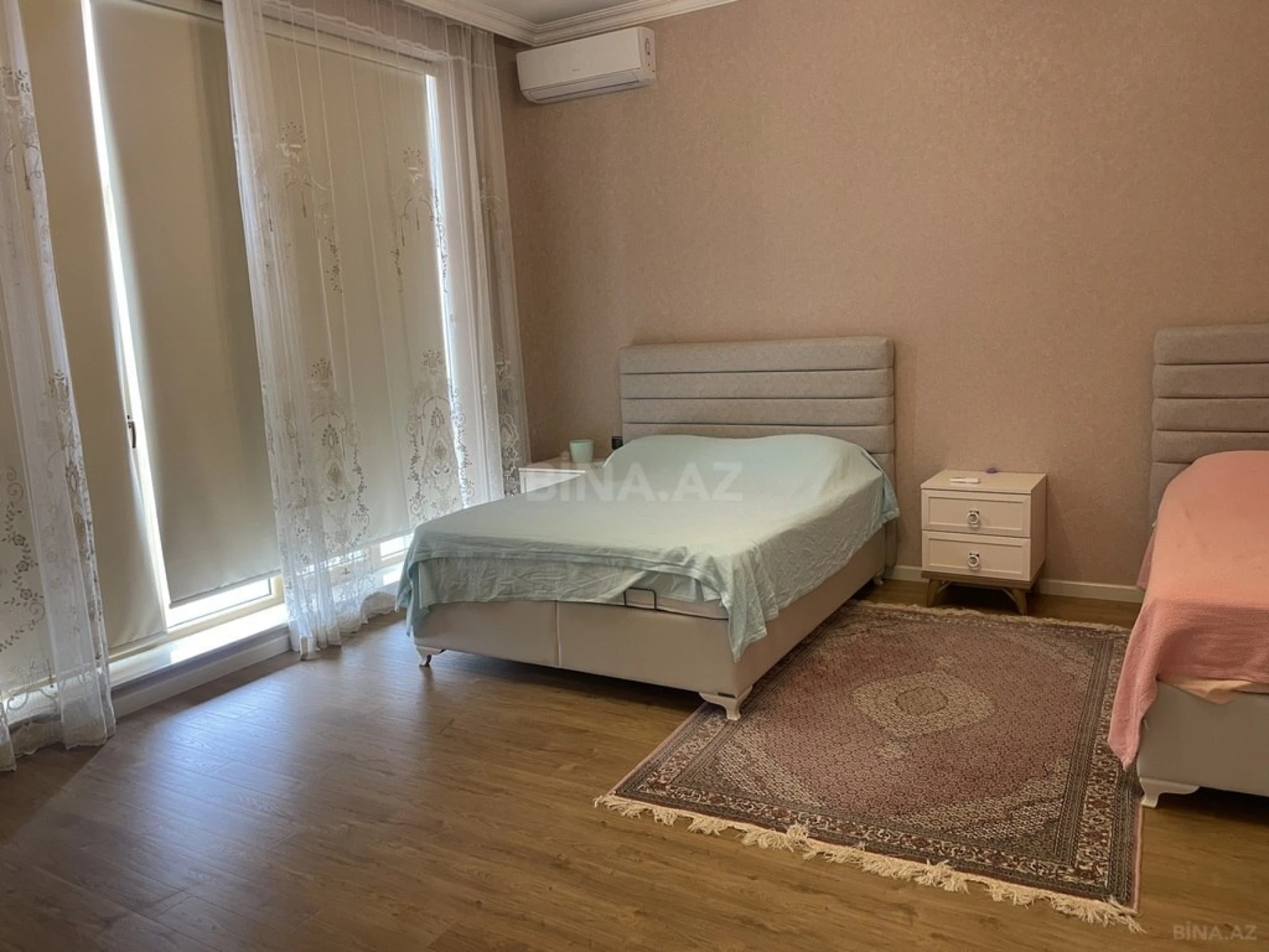 Satılır 5 otaqlı həyət evi 600 m²