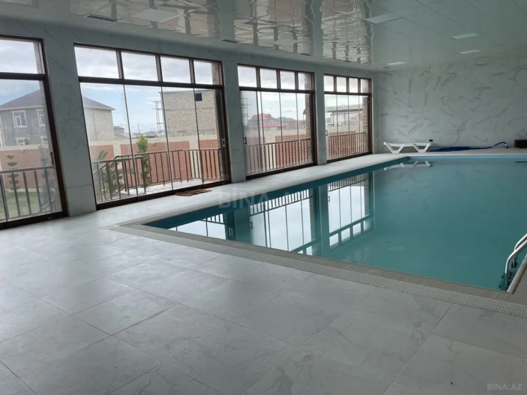 Satılır 5 otaqlı həyət evi 600 m²