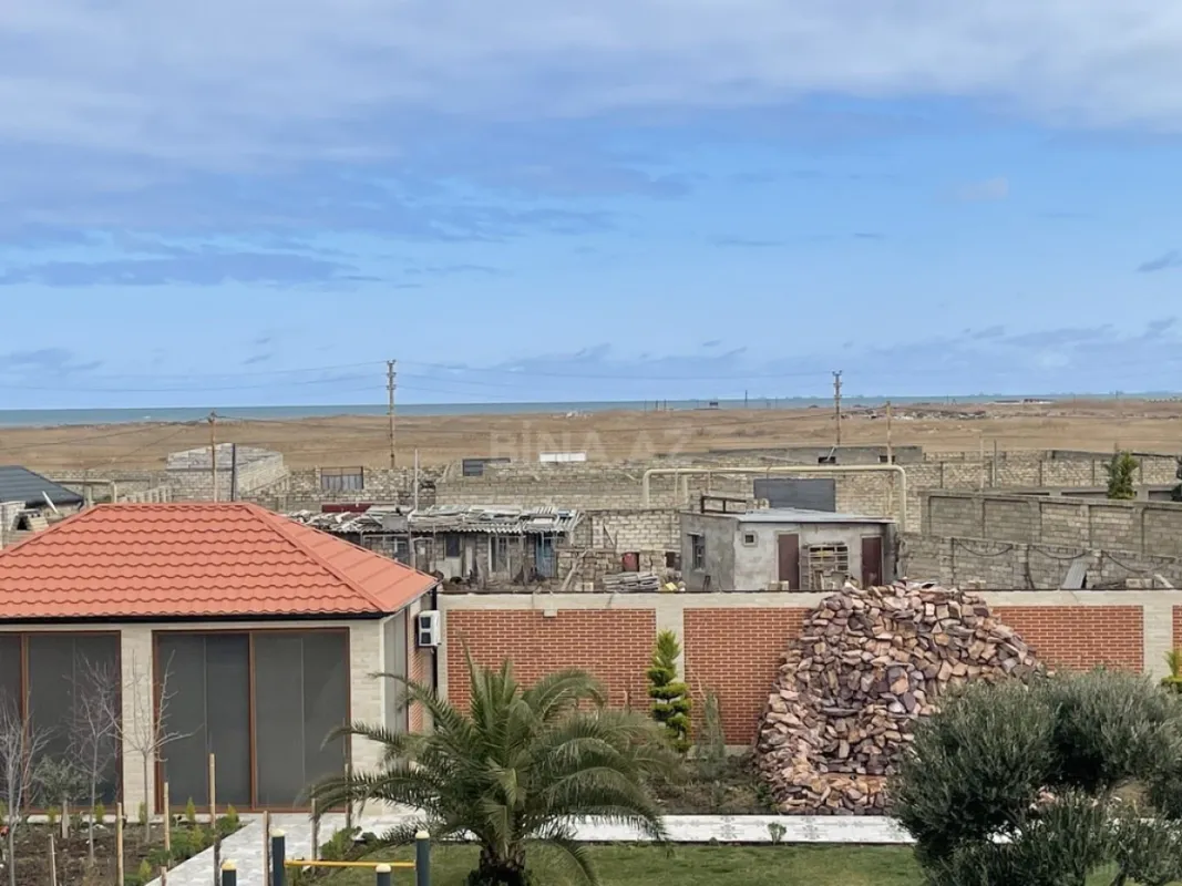 Satılır 5 otaqlı həyət evi 600 m²