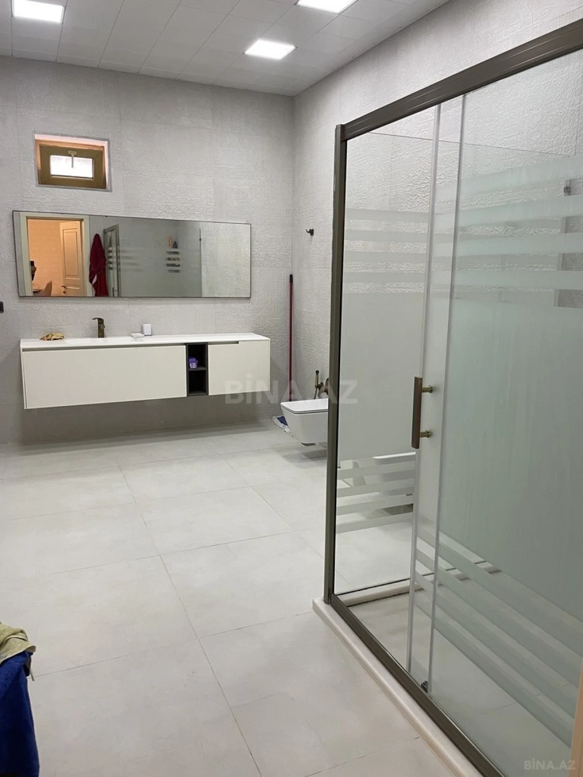 Satılır 5 otaqlı həyət evi 600 m²