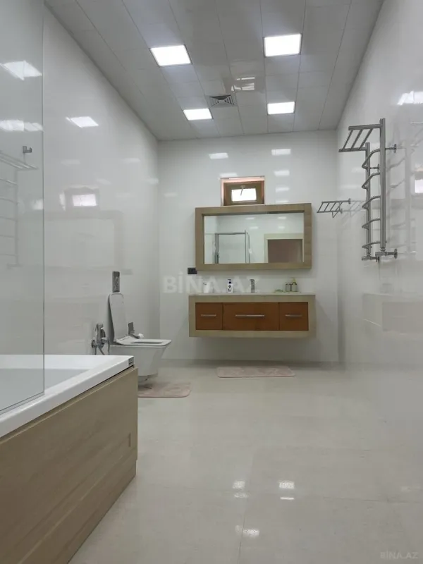 Satılır 5 otaqlı həyət evi 600 m²