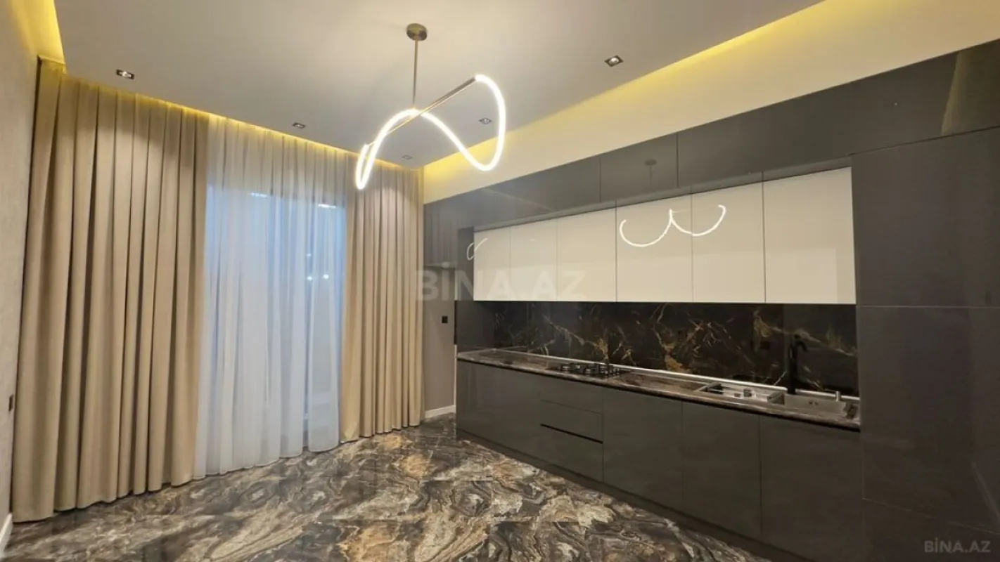 Satılır 4 otaqlı həyət evi 170 m²