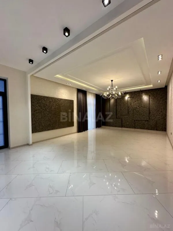 Satılır 5 otaqlı həyət evi 250 m²