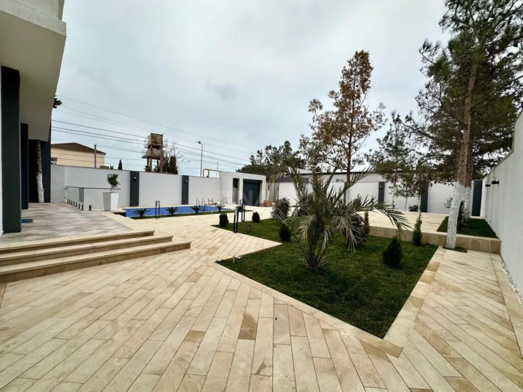 Satılır 5 otaqlı həyət evi 250 m²