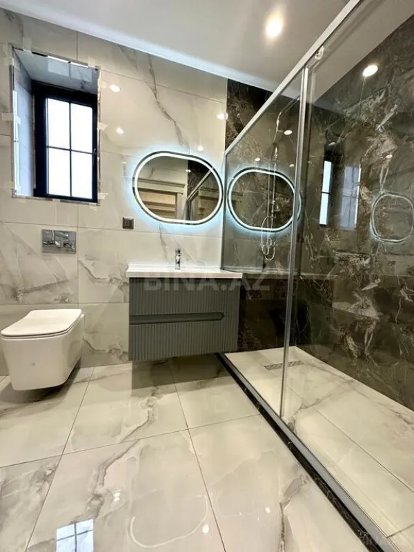 Satılır 5 otaqlı həyət evi 250 m²