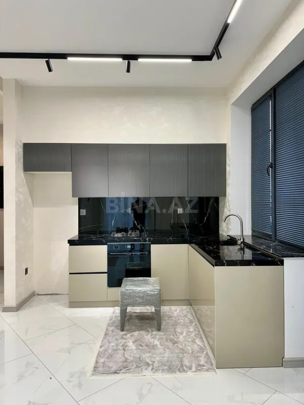Satılır 5 otaqlı həyət evi 250 m²