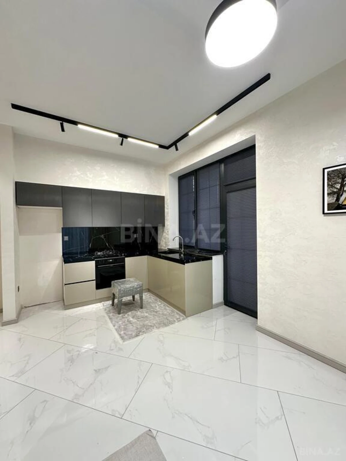 Satılır 5 otaqlı həyət evi 250 m²