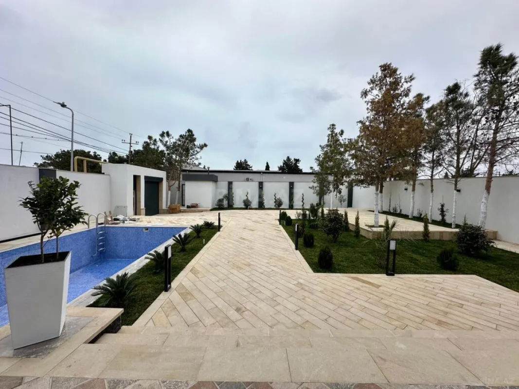 Satılır 5 otaqlı həyət evi 250 m²
