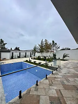 Satılır 5 otaqlı həyət evi 250 m²