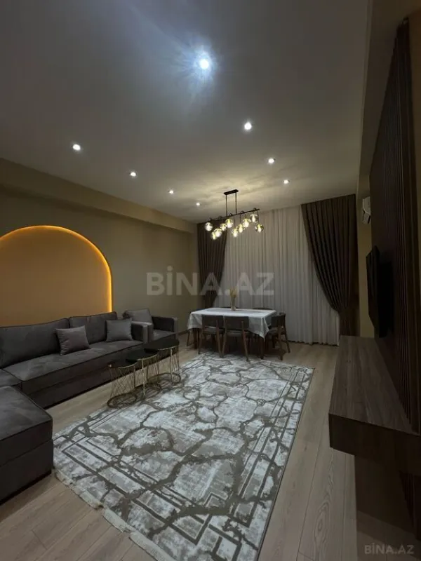 Kirayə verilir 2 otaqlı mənzil 78 m²