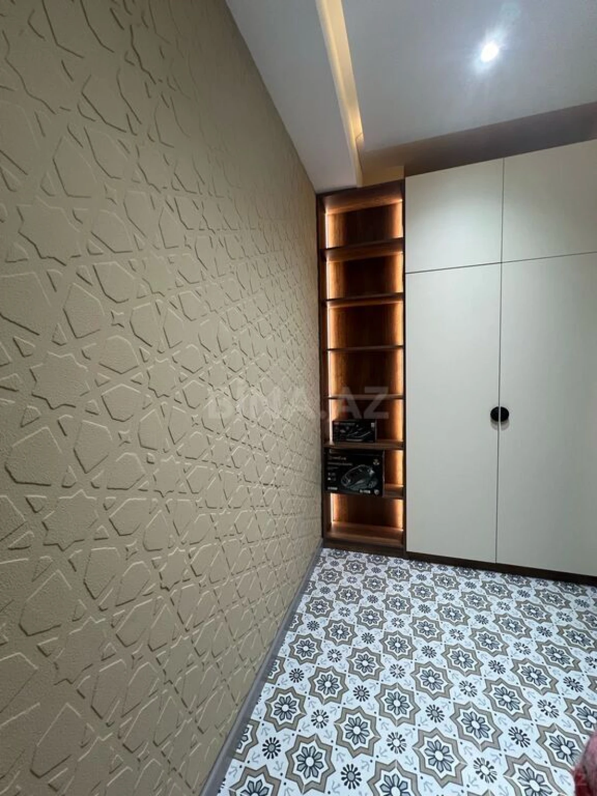 Kirayə verilir 2 otaqlı mənzil 78 m²