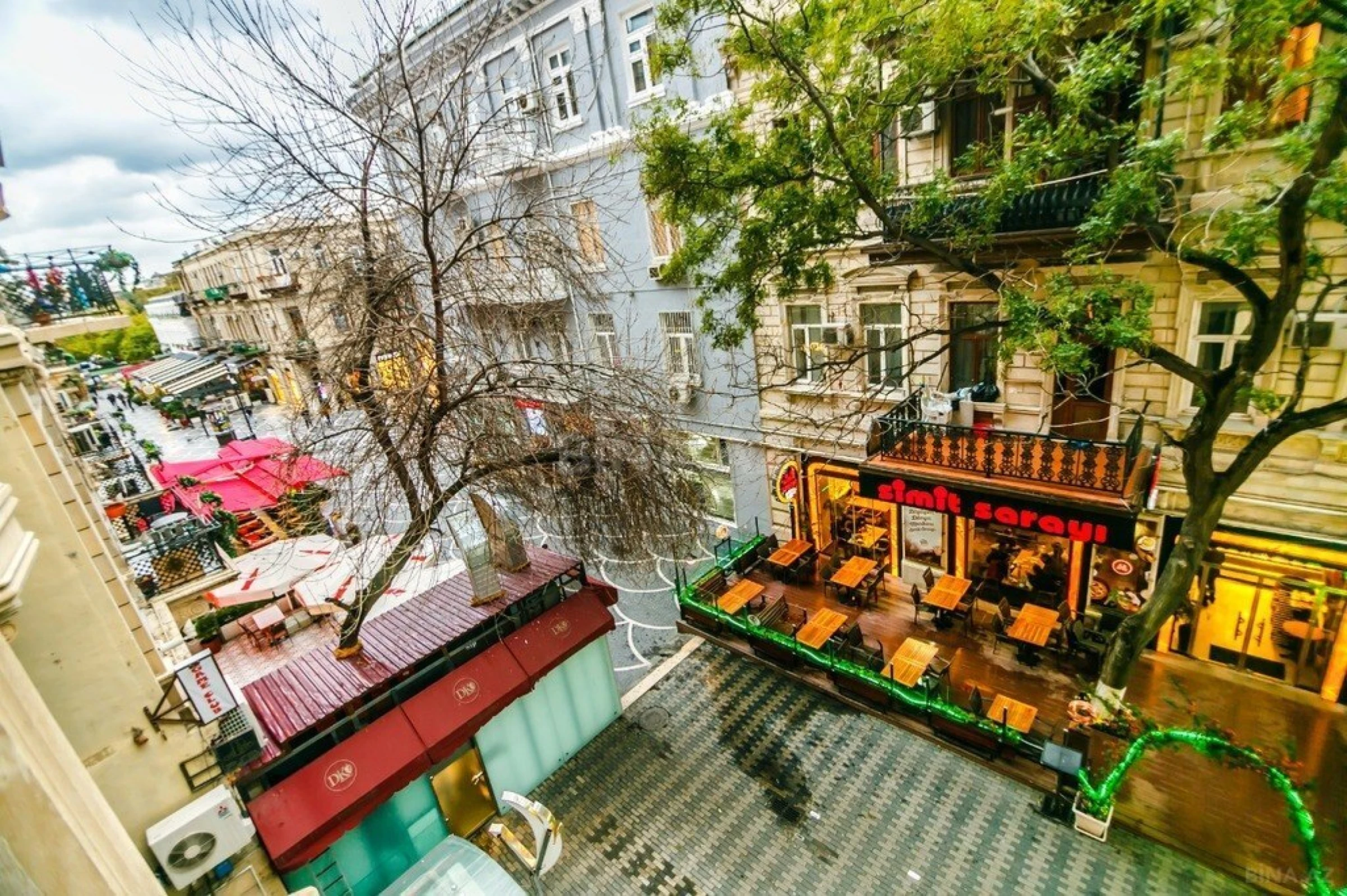 Kirayə verilir 4 otaqlı mənzil 285 m²