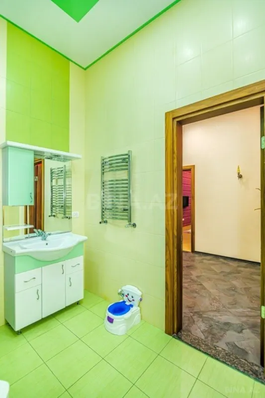Kirayə verilir 4 otaqlı mənzil 285 m²