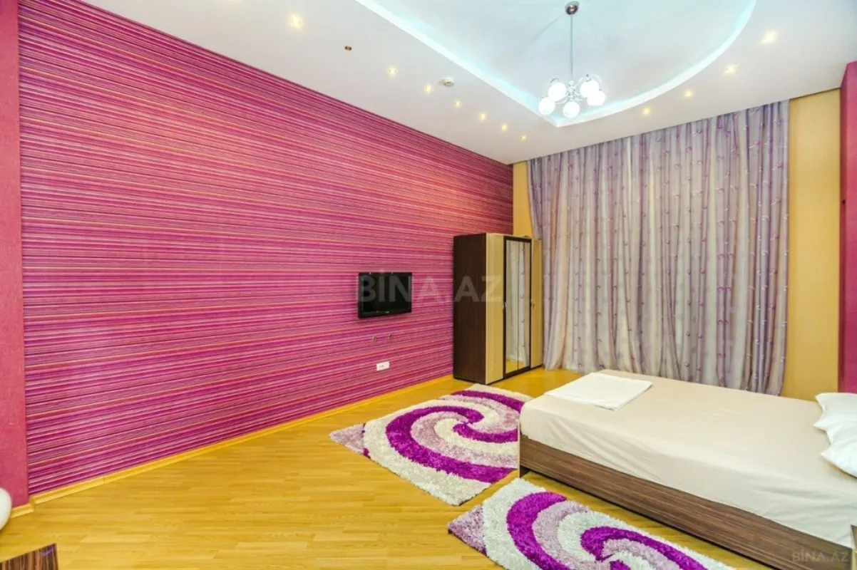 Kirayə verilir 4 otaqlı mənzil 285 m²