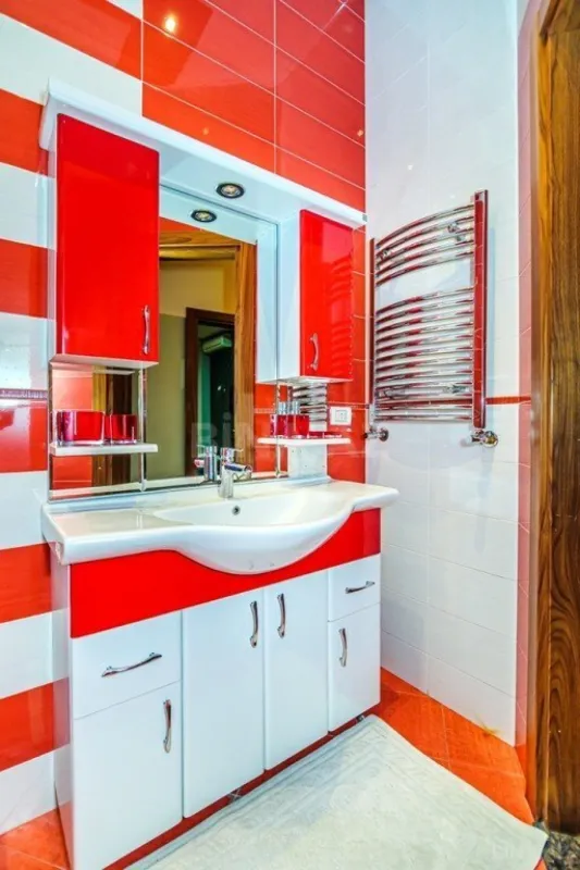 Kirayə verilir 4 otaqlı mənzil 285 m²