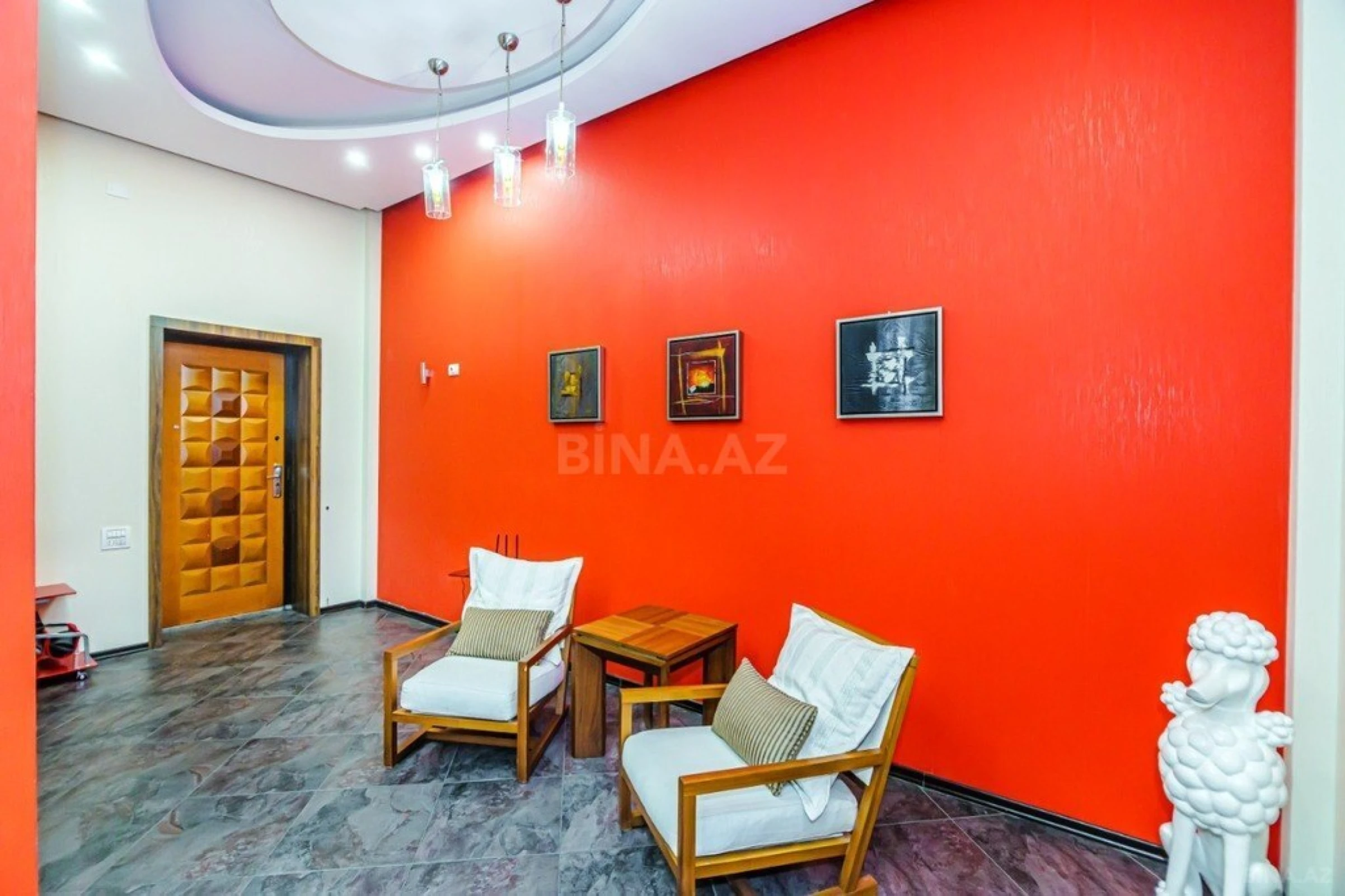 Kirayə verilir 4 otaqlı mənzil 285 m²