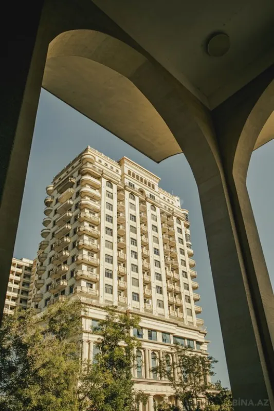 Satılır 4 otaqlı mənzil 205.13 m²