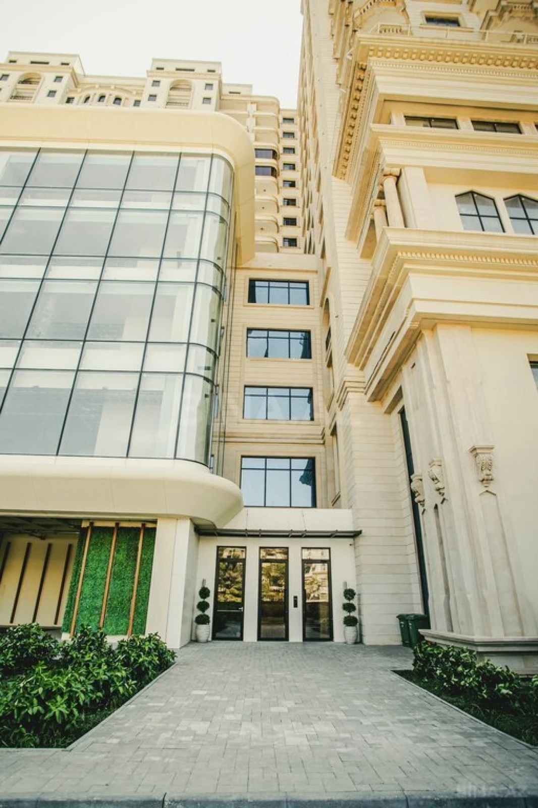 Satılır 4 otaqlı mənzil 205.13 m²