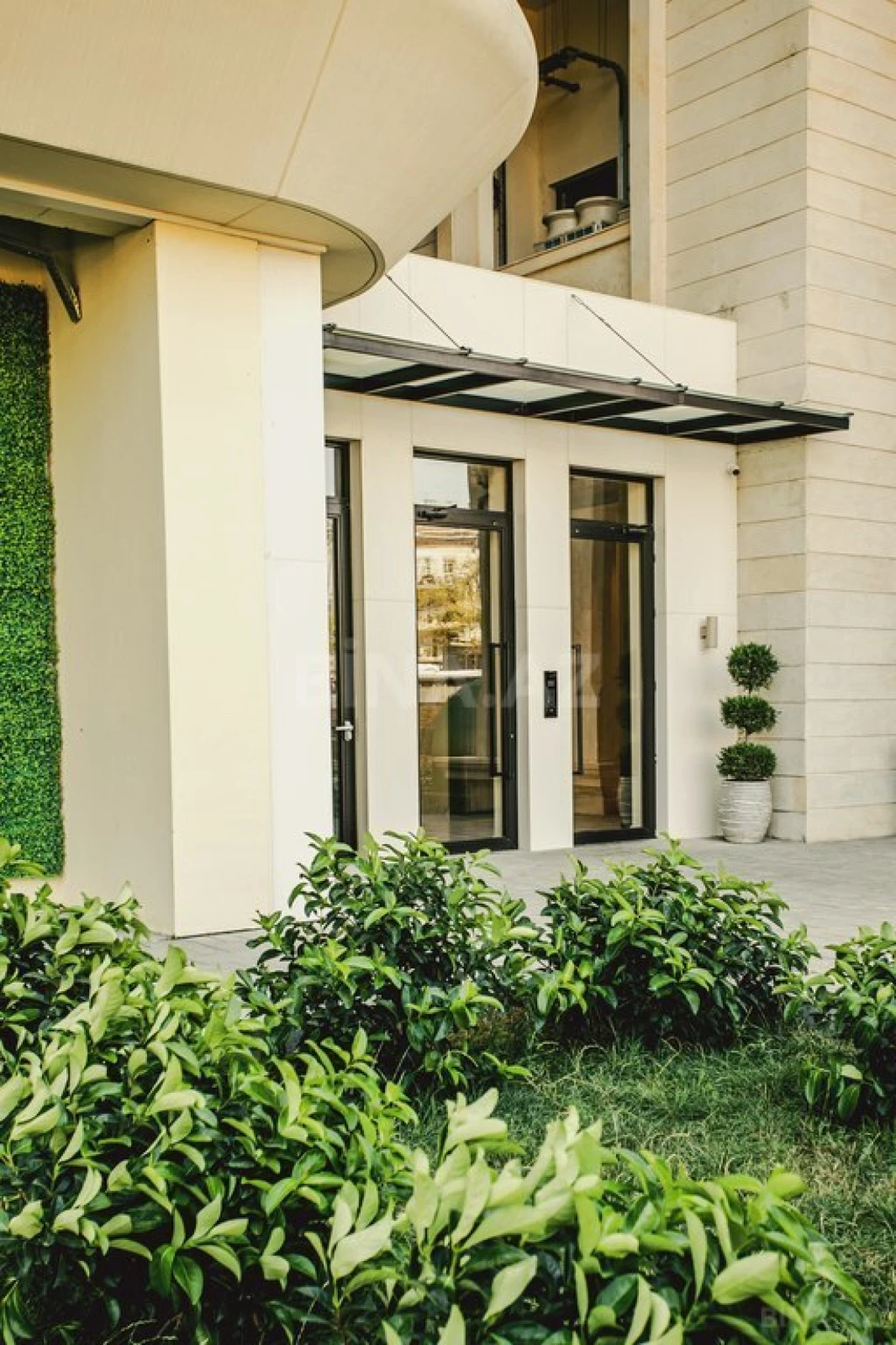 Satılır 4 otaqlı mənzil 205.13 m²