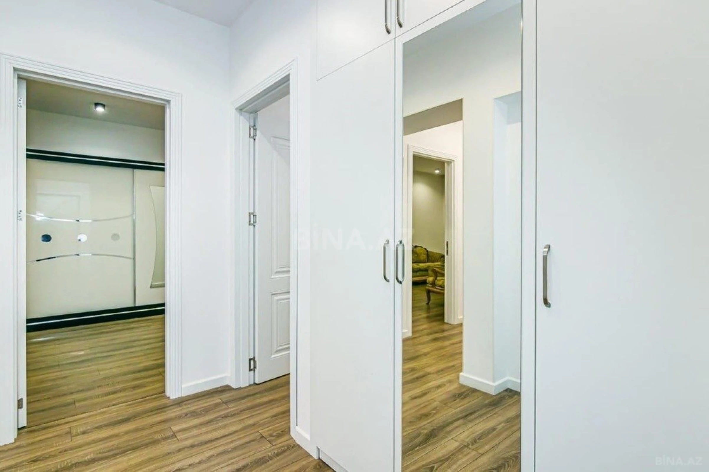 Kirayə verilir 3 otaqlı mənzil 95 m²