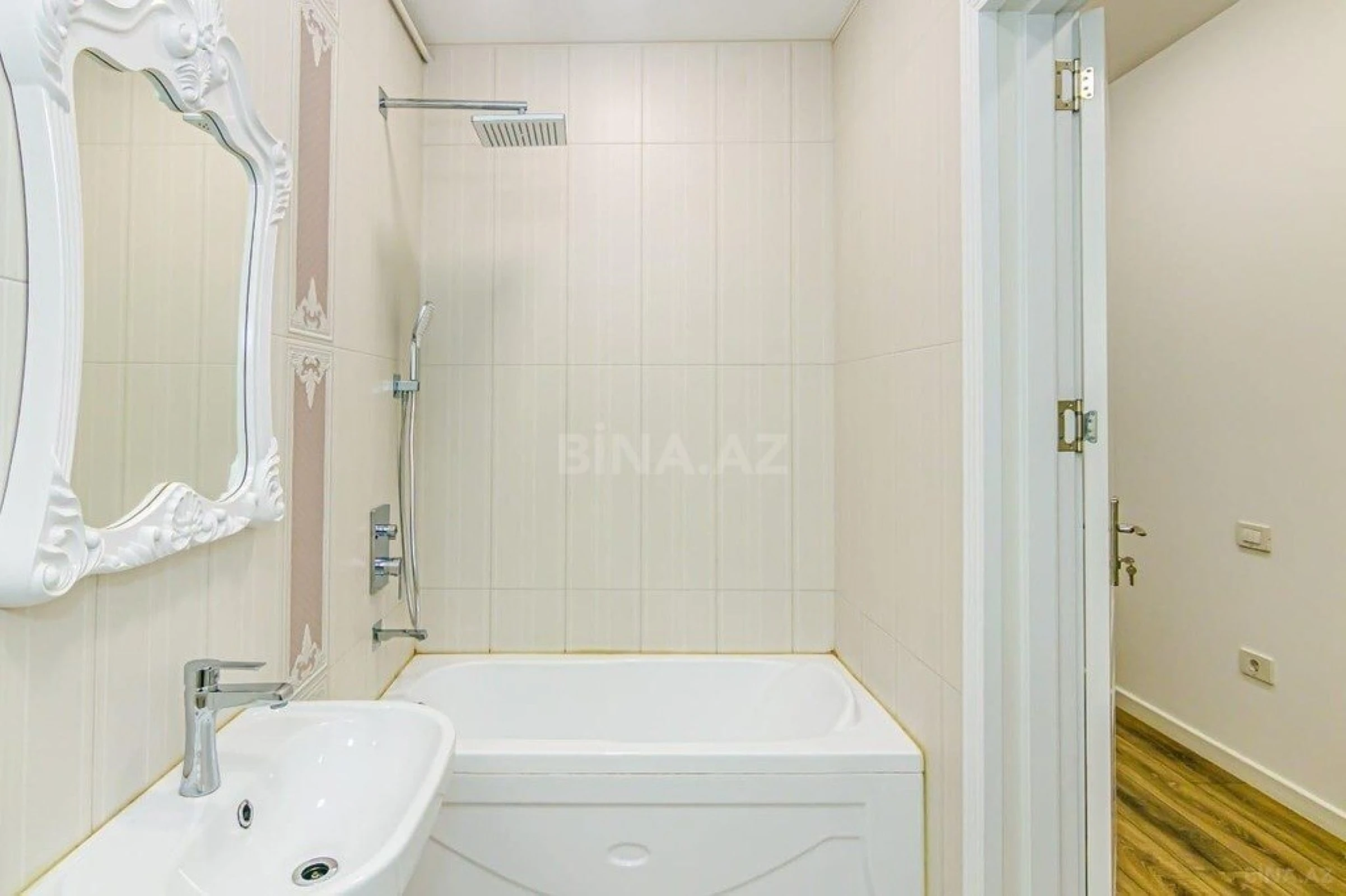 Kirayə verilir 3 otaqlı mənzil 95 m²