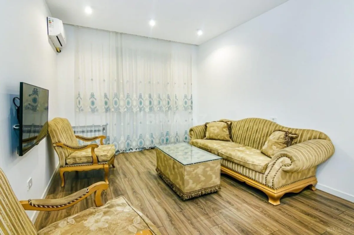 Kirayə verilir 3 otaqlı mənzil 95 m²