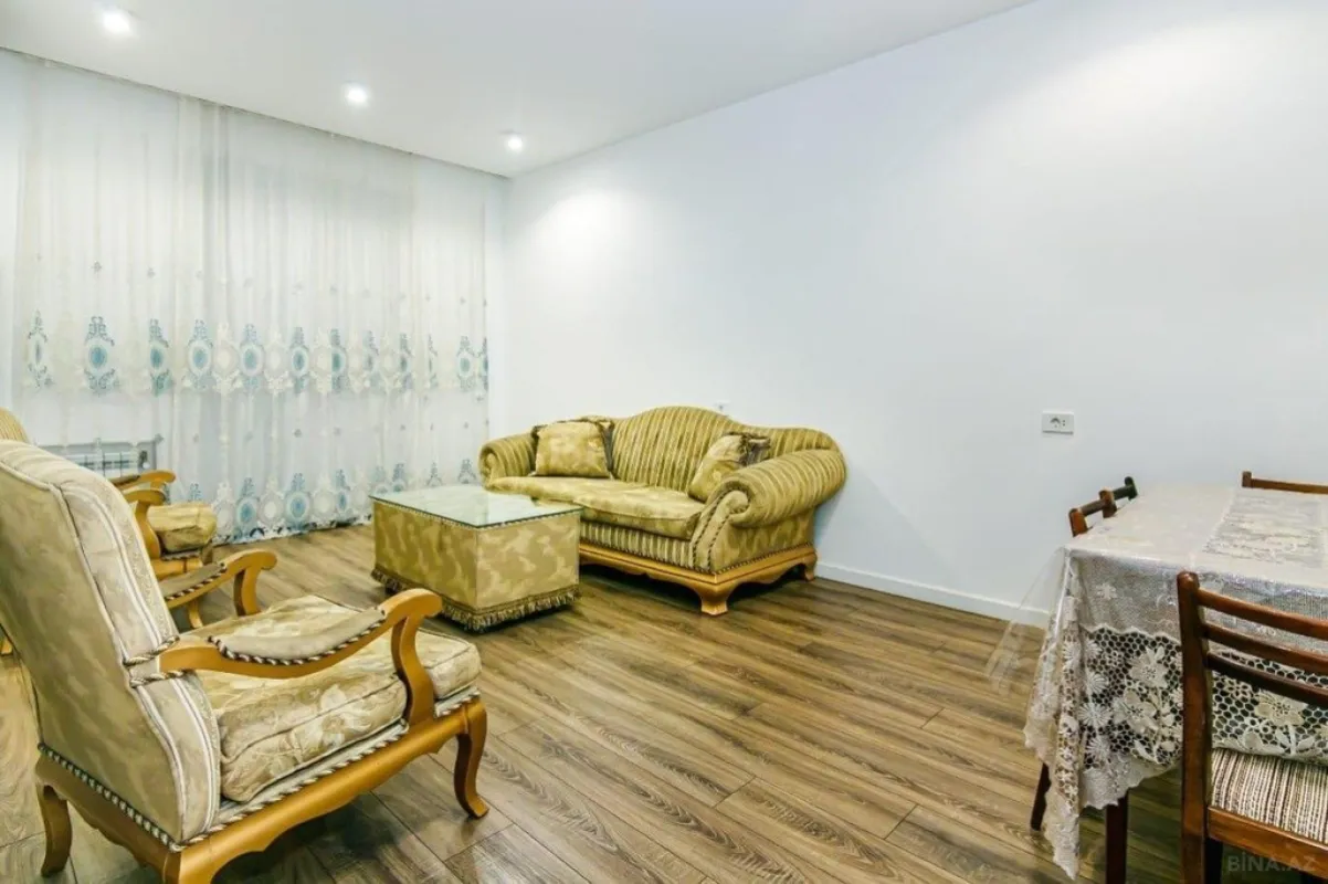 Kirayə verilir 3 otaqlı mənzil 95 m²